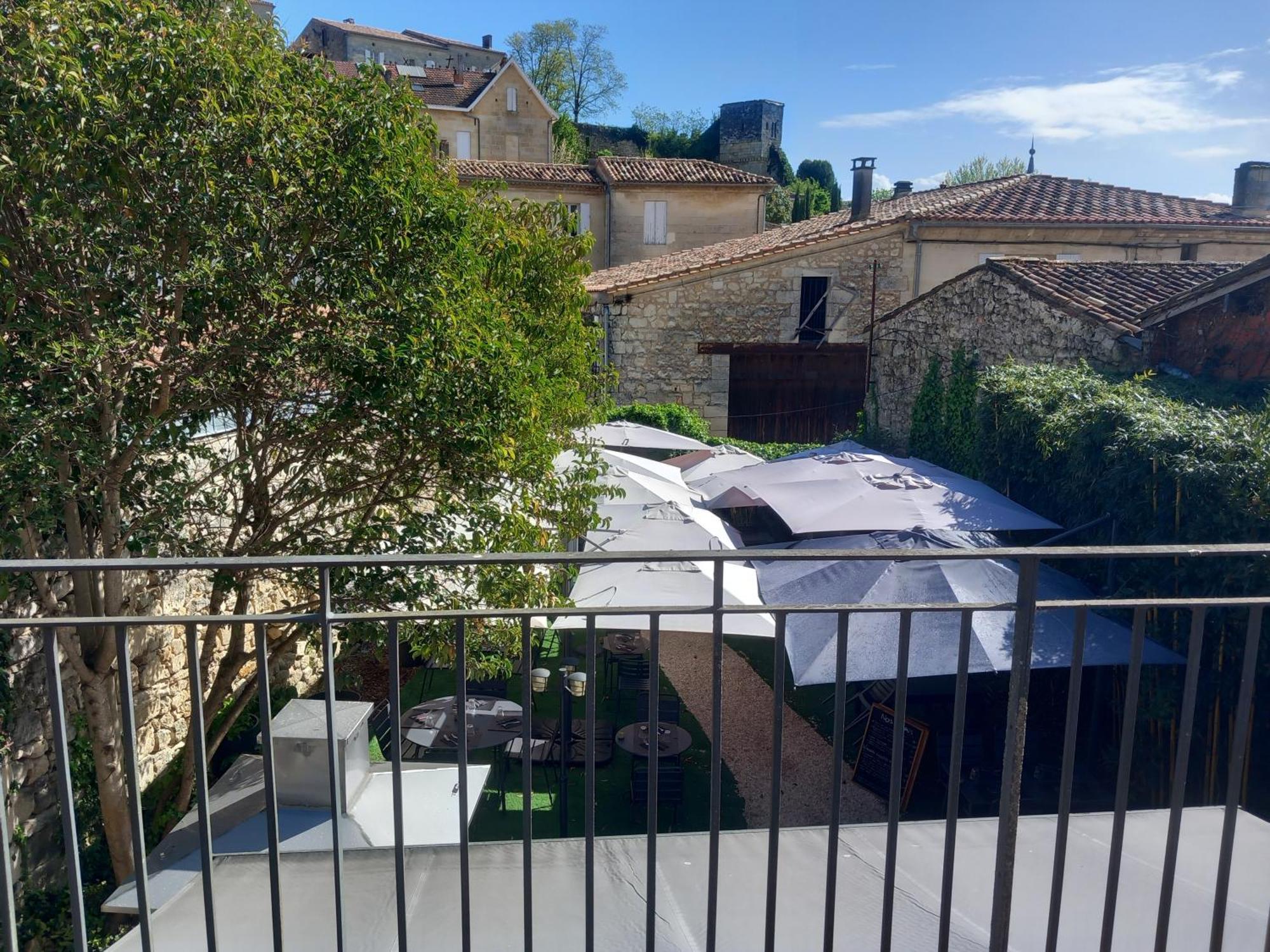 Appartamento Les Logis Des Vignobles Saint Emilion En Duplex N 2 Avec Terrasse Esterno foto