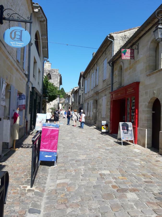 Appartamento Les Logis Des Vignobles Saint Emilion En Duplex N 2 Avec Terrasse Esterno foto